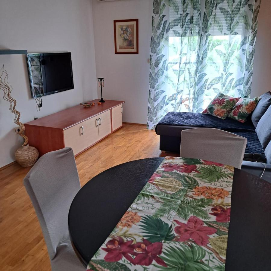 Arnir Appartement *